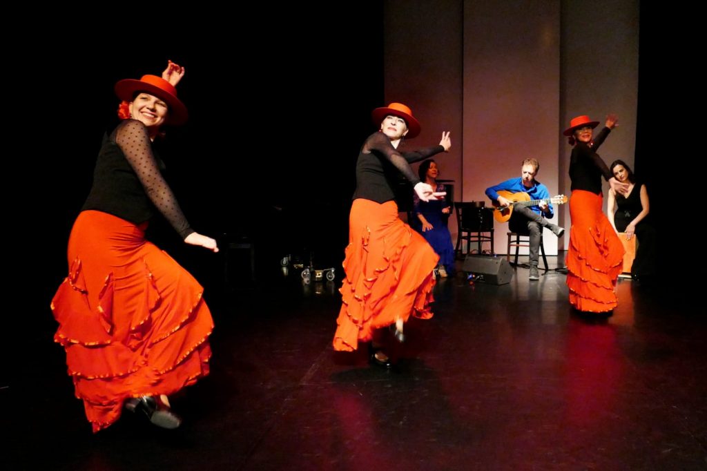Cantiñas bei Flamenco After Eight. Foto von Michaela Trbanos
